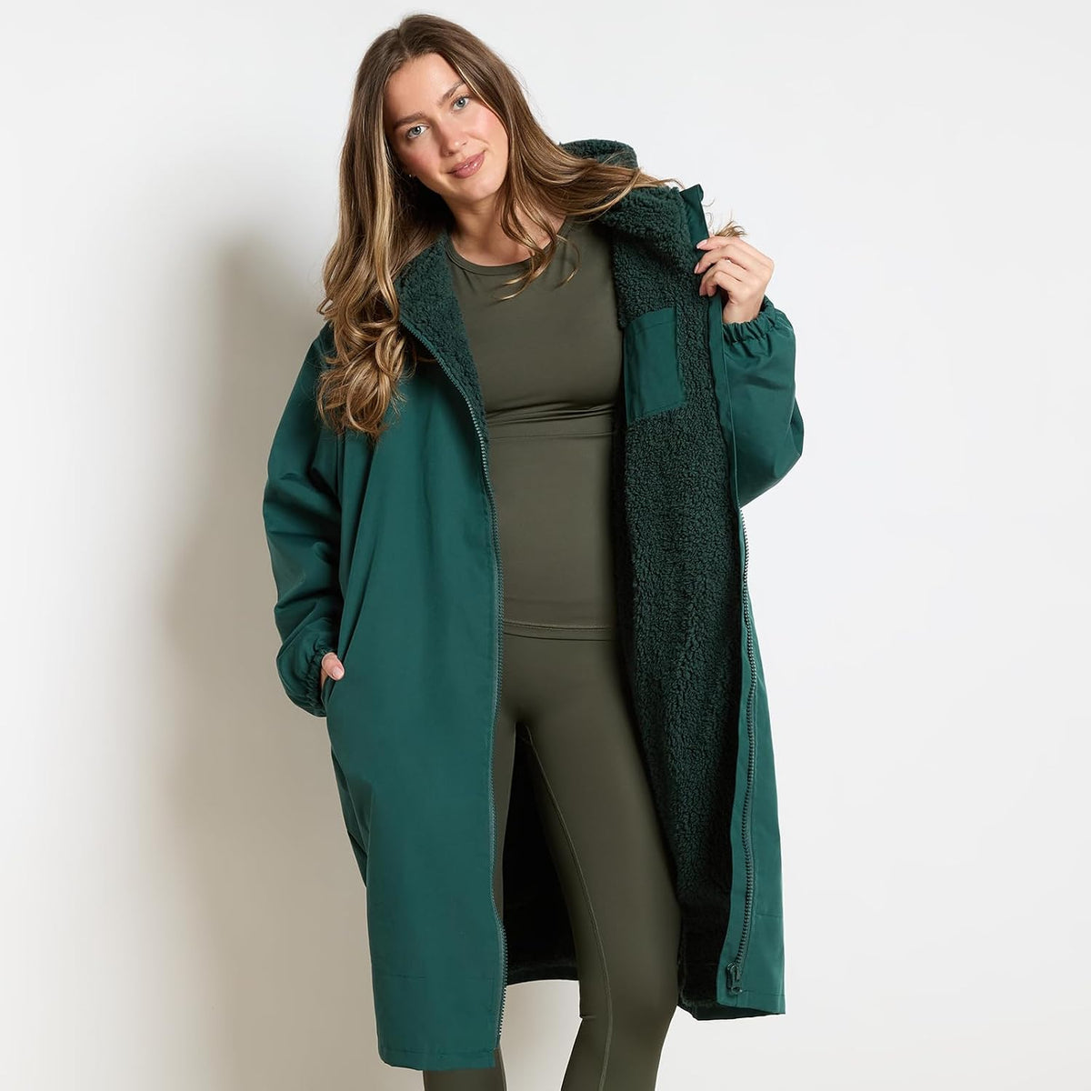 OHS Adults Drying Robe, Gifts for Women Outdoor Water-Resistant Changing Robe Womens Jacket Comfy Sherpa Privacy Robes for Women Men, Stay Dry Swimming Camping Drying Robes - S/M, L/XL