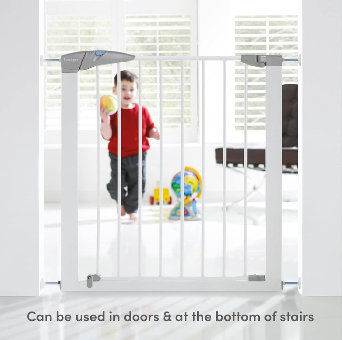 Munchkin Baby & Toddler Safety Gate with Automatic Closure | Easy Install. | 76-82cm | White