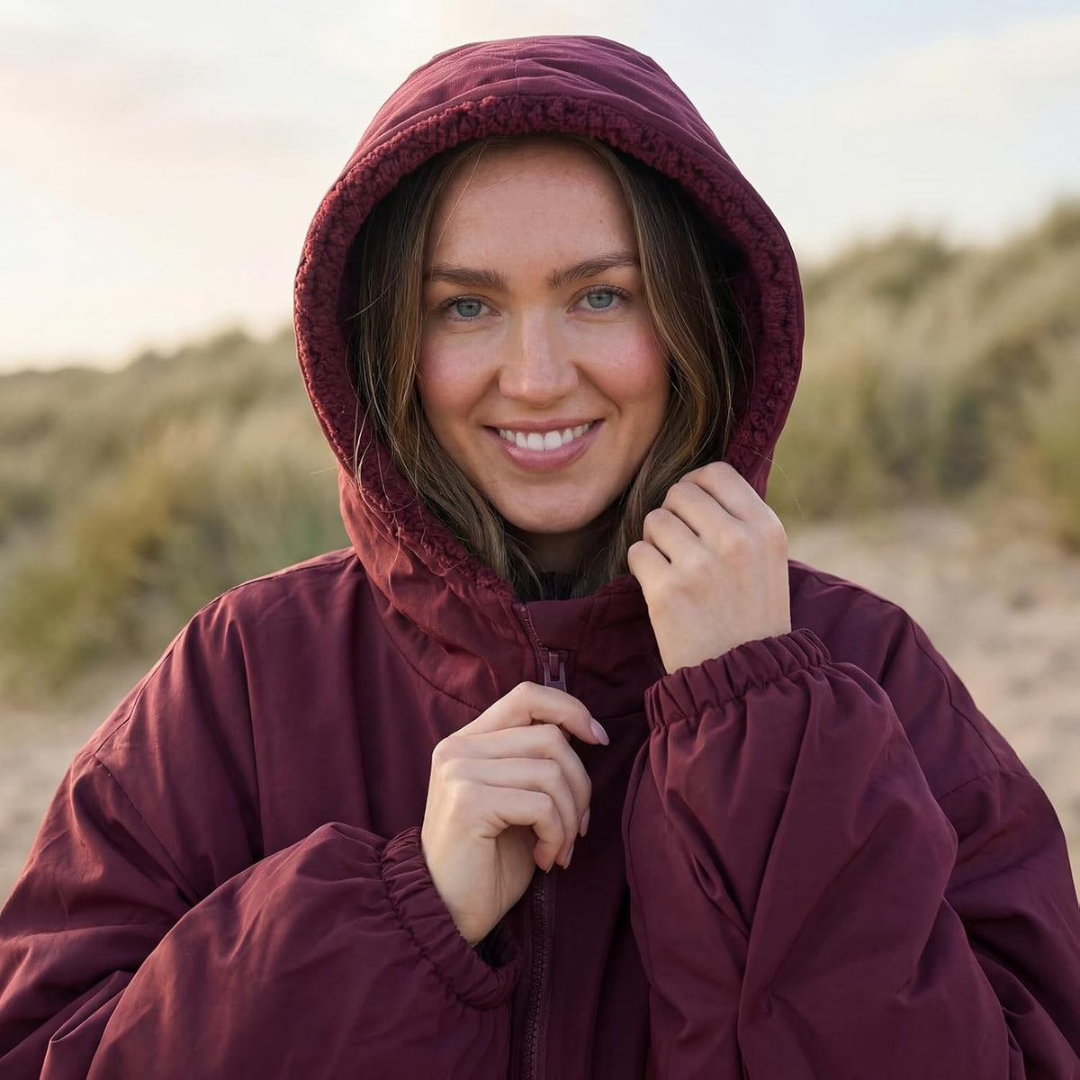 OHS Adults Drying Robe, Gifts for Women Outdoor Water-Resistant Changing Robe Womens Jacket Comfy Sherpa Privacy Robes for Women Men, Stay Dry Swimming Camping Drying Robes - S/M, L/XL