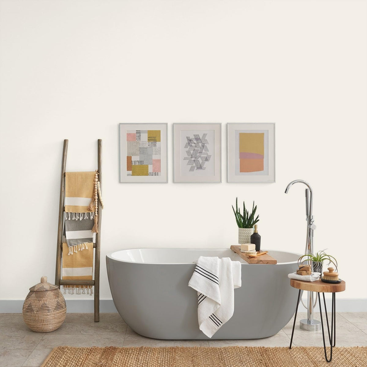 Johnstone's - Bathroom Wall & Ceiling Paint - Pure Brilliant White - 2.5L