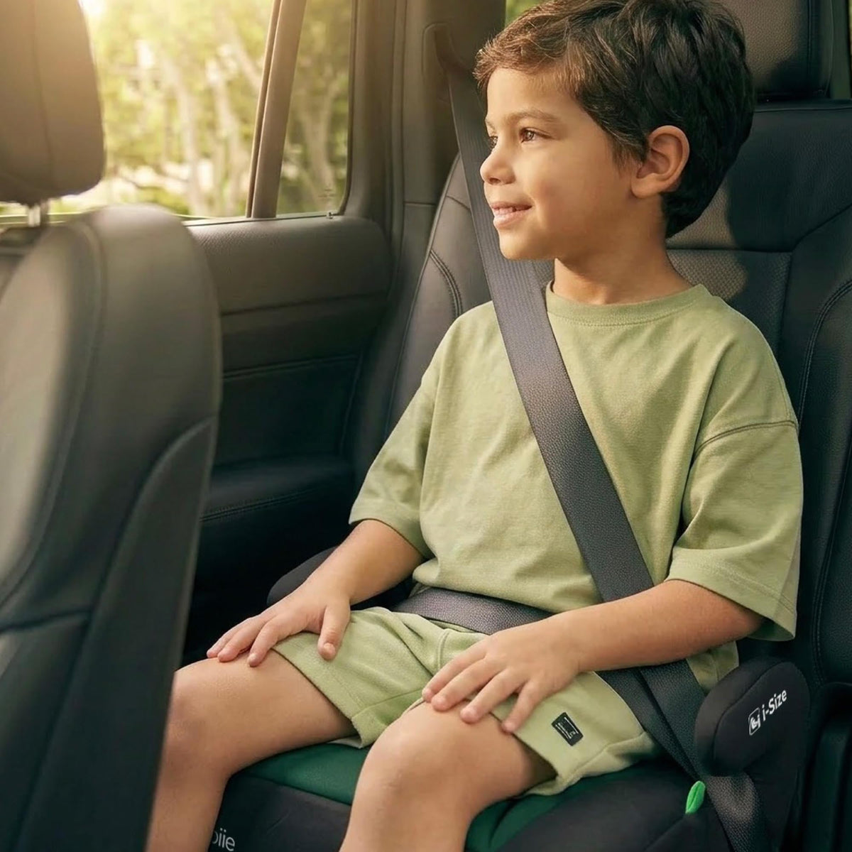 My Babiie MBCSB10 Booster Car Seat - Lightweight at 1kg, Approx. 6-12 Years (125-150cm, 22-36kg), R129, i-Size Backless Child Car Seat, Group 3, Compact, Portable, Ideal for Travel - Black