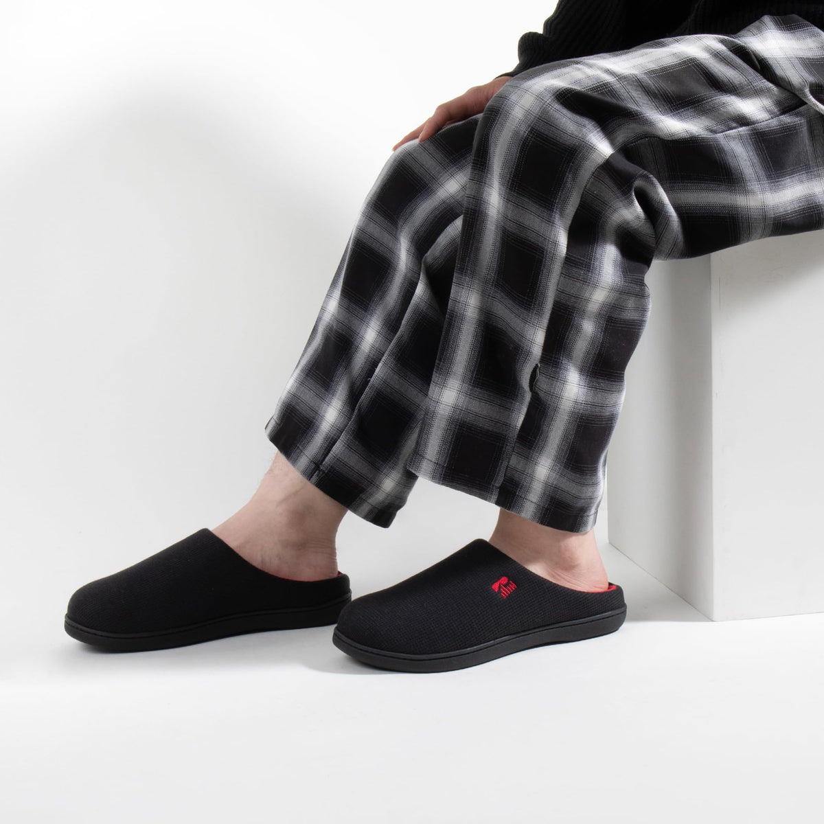 RockDove Men's Original Two-Tone Memory Foam Slipper
