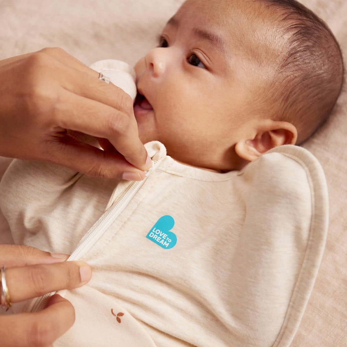 Love To Dream Swaddle Up, S 3.5-6kg, Olive Twigs, 1.5 Tog