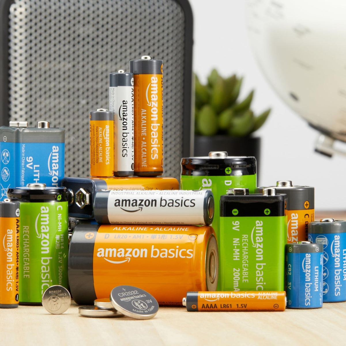 Amazon Basics 12-Pack C Batteries Alkaline 1.5V, 5-Year Shelf Life