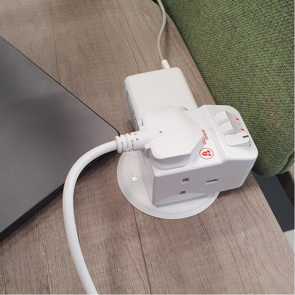Masterplug Three Socket Surge Protected Adaptor with Individual Switches, white