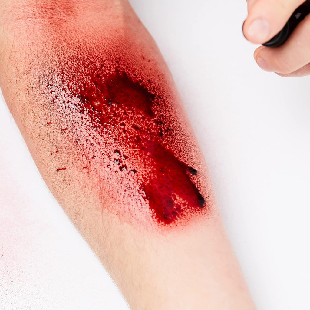 Fake Blood Spray 60ml Halloween Zombie Makeup SFX Pro Horror Make up Halloween Washable Fake Blood Face Paint for Clothes, Zombie, Vampire & Dress Up Coagulated Fake Blood